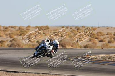 media/Nov-17-2024-CVMA (Sun) [[1fec520723]]/Race 8-Formulw LW Twins SHOOTOUT/